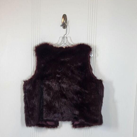 Olivia & Grace Faux Fur Burgundy Vest - Picture 2 of 7